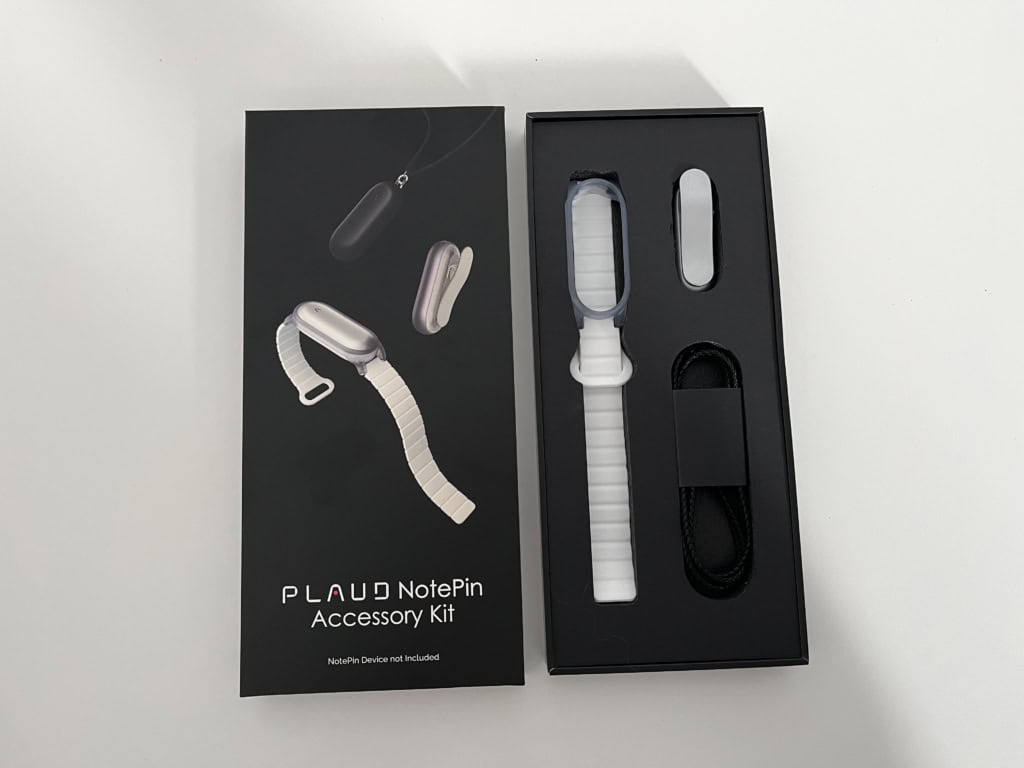 Pudełko z akcesoriami