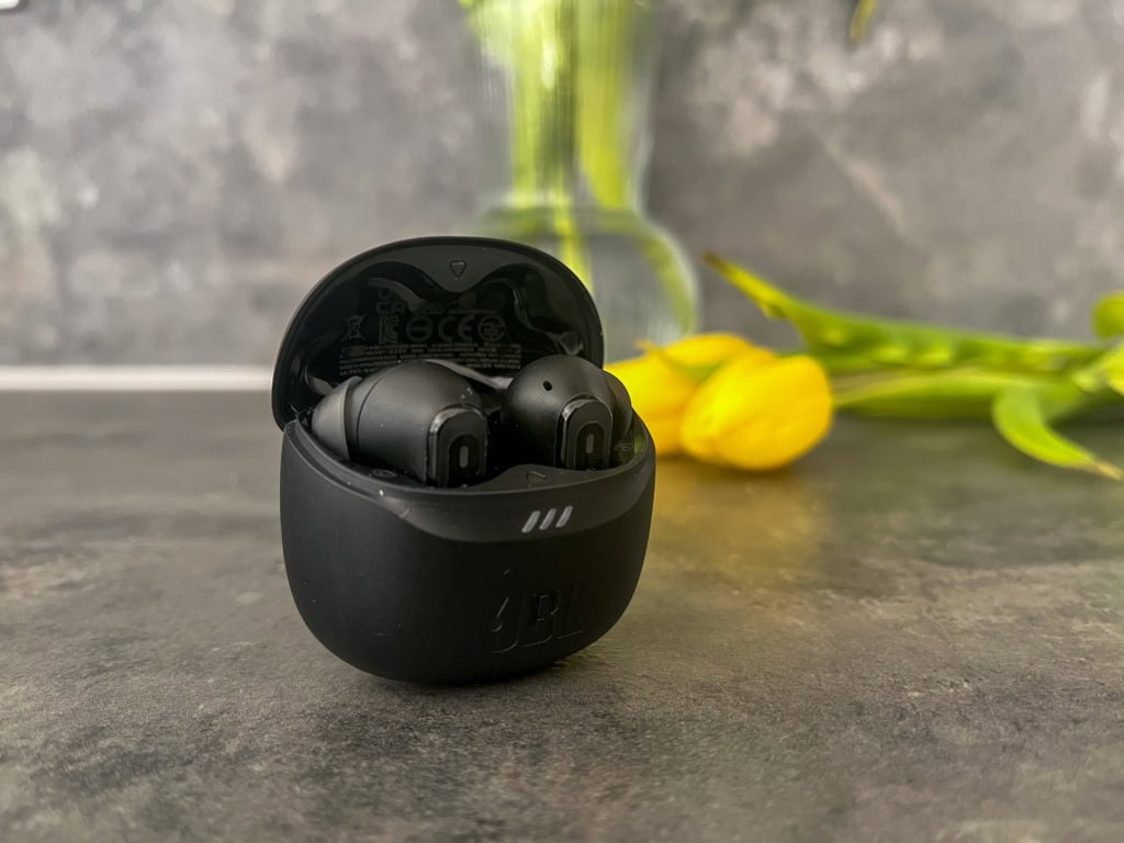 Etui mieści się w kieszeni