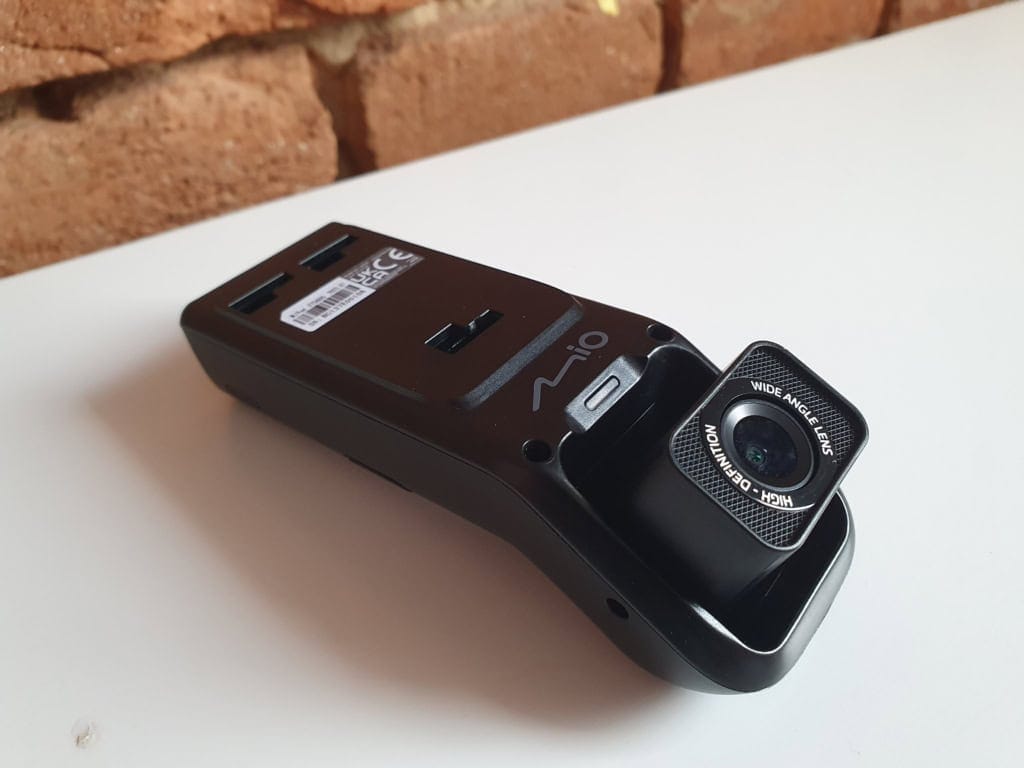 Wyświetlacza na kamerze samochodowej nie znajdziesz