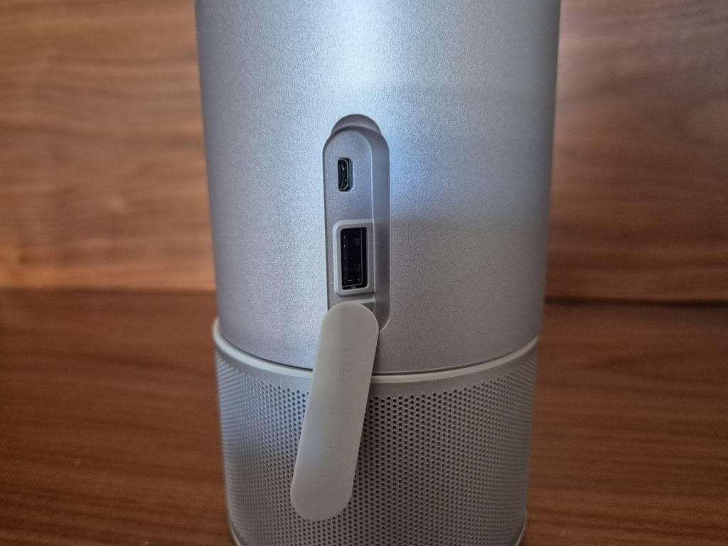 Uważaj na typy złączy. Na przykład HDMI w wersji microHDMI