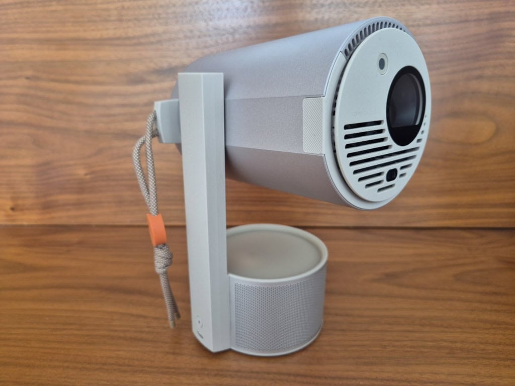 Na końcu pozostaje ustawić projektor w odpowiedniej pozycji