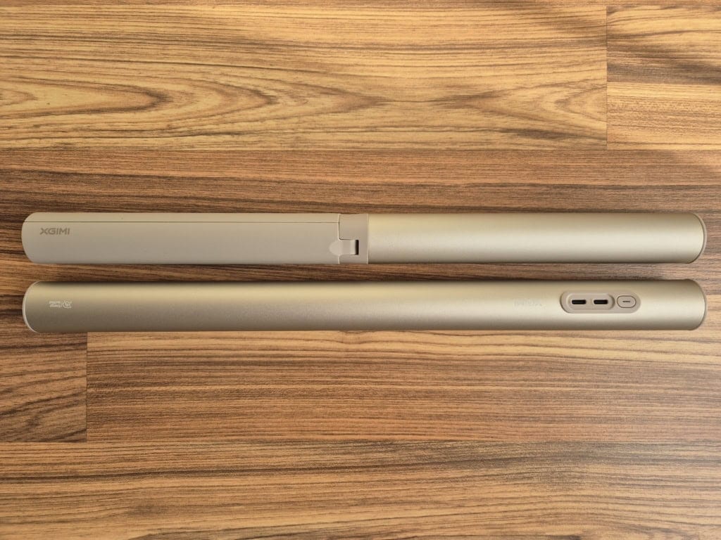 Dla łatwego przenoszenia stojak można podzielić na dwie części