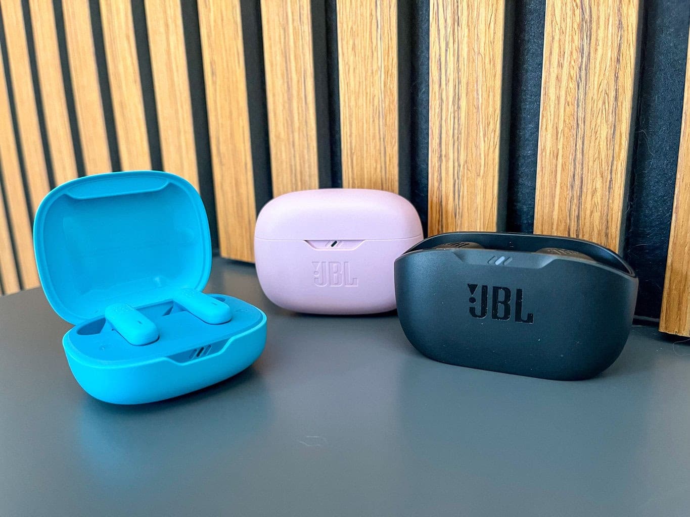 Recenzja: Bezprzewodowe słuchawki JBL Wave 2: Buds, Beam, Flex