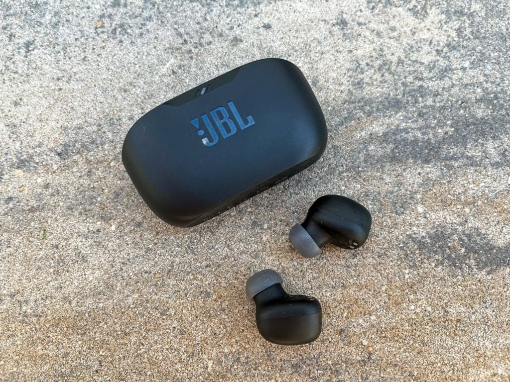 Same słuchawki mają kształt fasolki