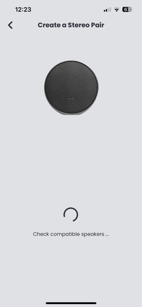 Dwa takie same głośniki można połączyć dla efektu stereo