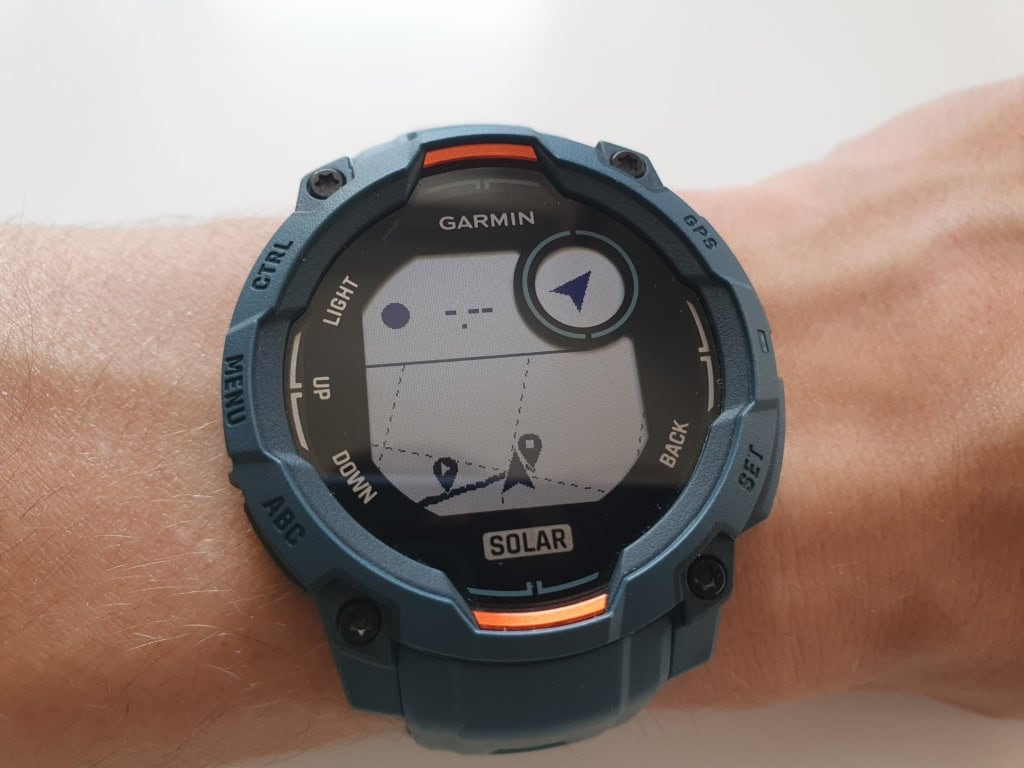 Możesz przybliżać, oddalać lub przeglądać trasę