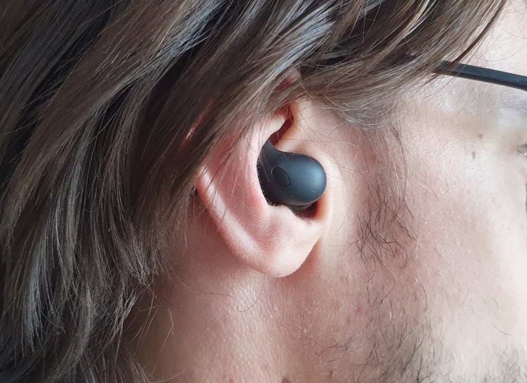 SONY LinkBuds Fit siedzą stabilnie w uchu