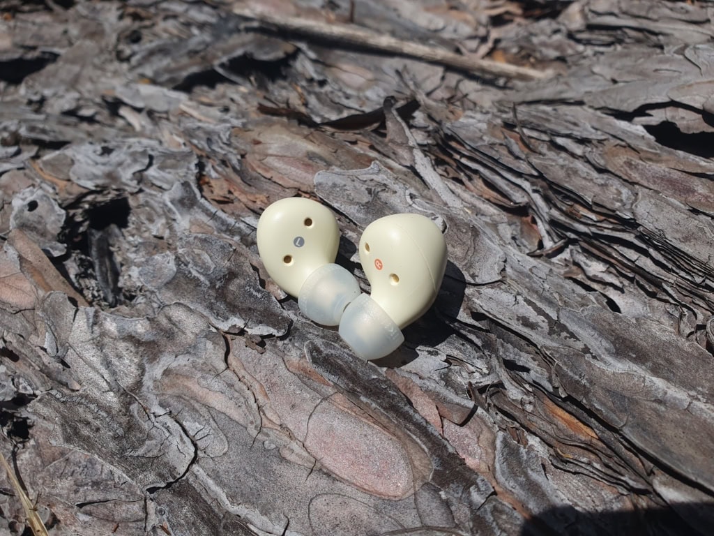 Same słuchawki są nieco większe