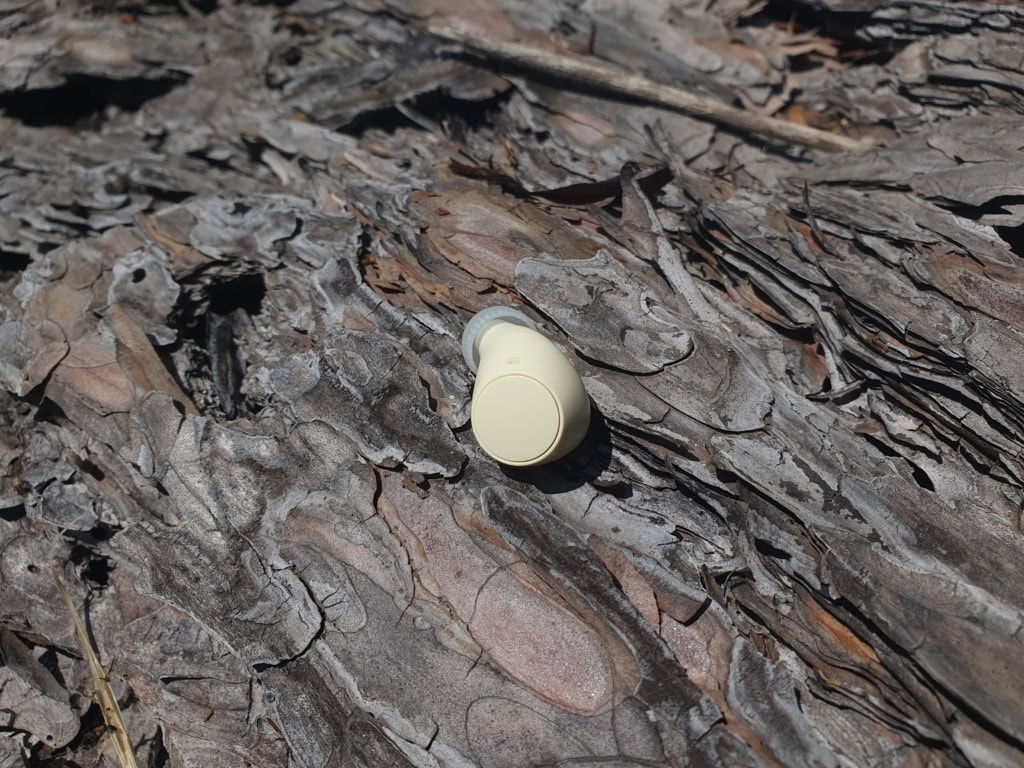 Sterowanie odbywa się wyłącznie przez fizyczne przyciski