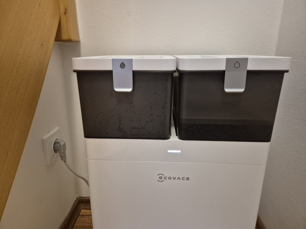 Zbiorniki na wodę nie są ukryte w stacji jak u większości konkurencji