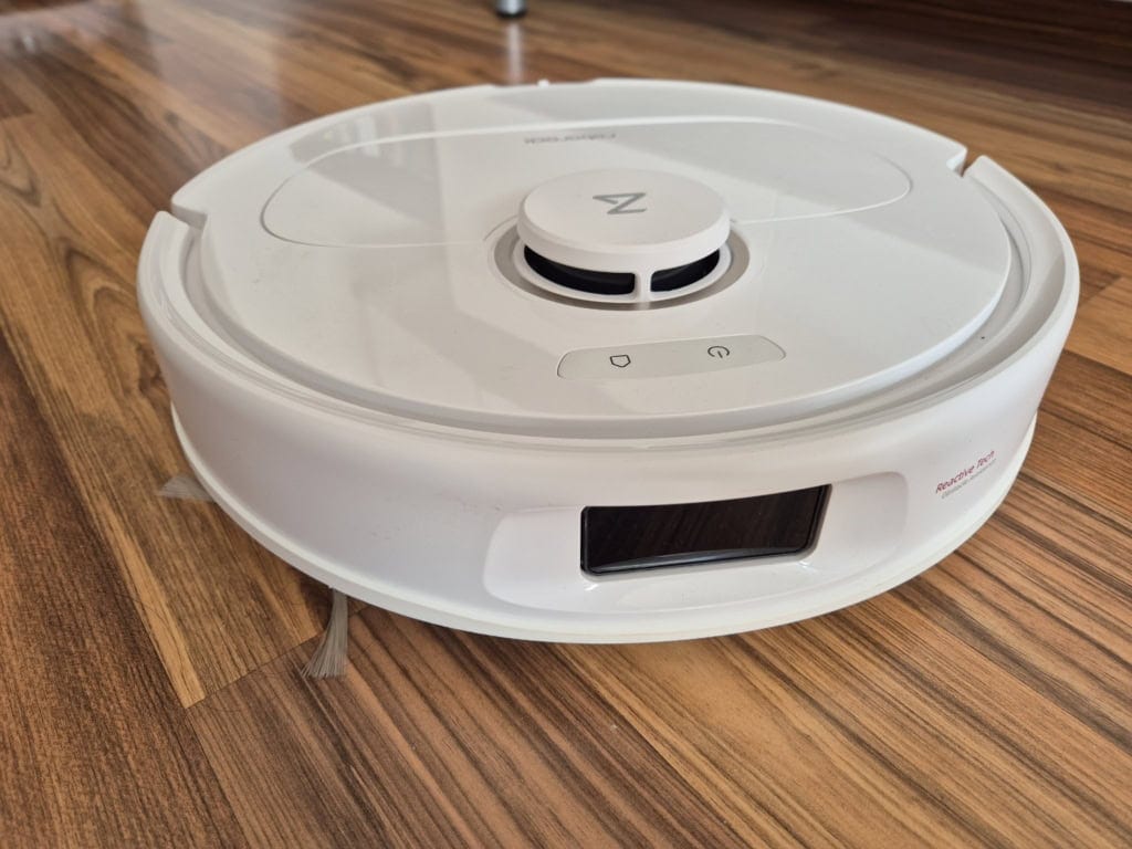 Moduł lidarowy w górnej części tradycyjnie zwiększa wysokość samego odkurzacza