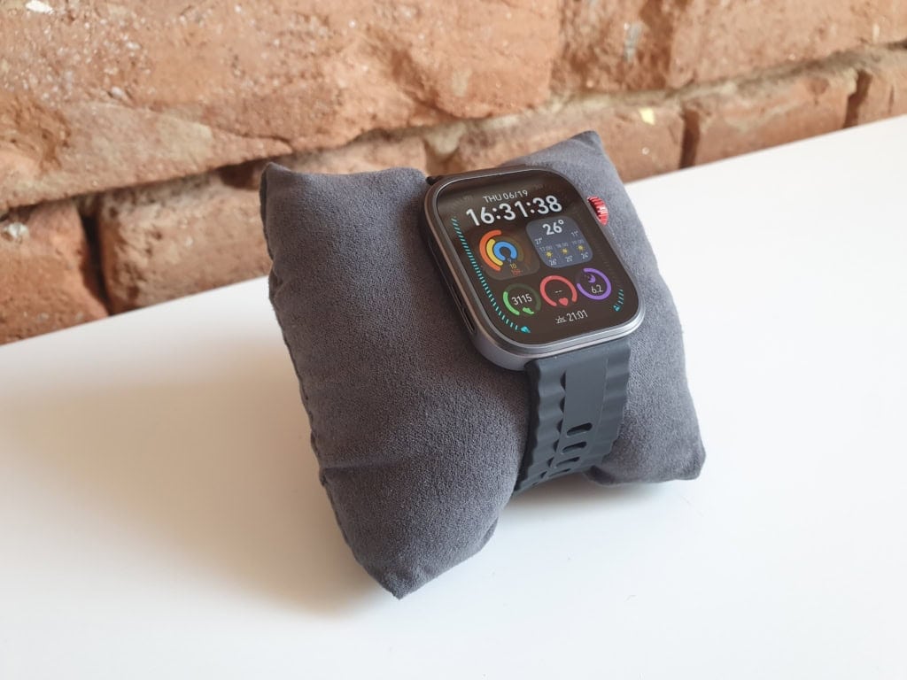 Zegarek sprawia wrażenie solidnego i niezawodnego